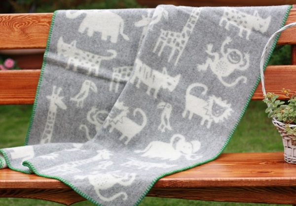 Детское шерстяное одеяло Джунгли серое Klippan для новорожденного